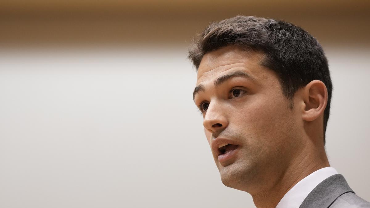 El portavoz del PNV en el Parlamento Vasco, Joseba Díez Antxustegi