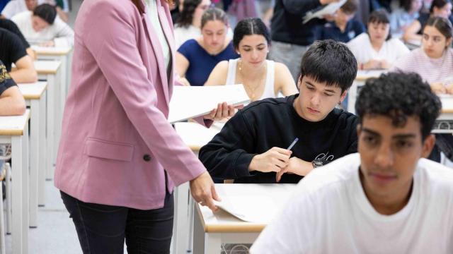Estudiantes en la Prueba de Acceso a la Universidad.