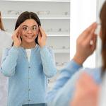 La miopía es un problema al alza entre la población más joven que también obliga al uso de gafas o lentillas.