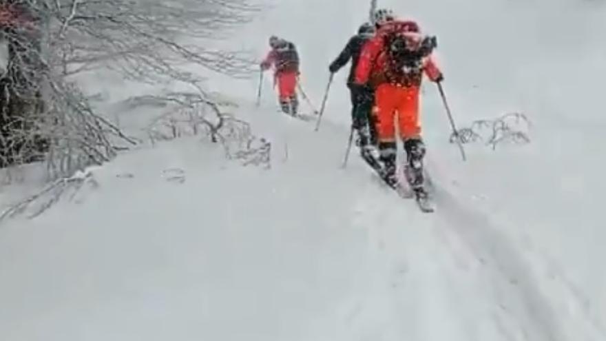 Rescate de una peregrina desorientada por la nieve en Orbaizeta