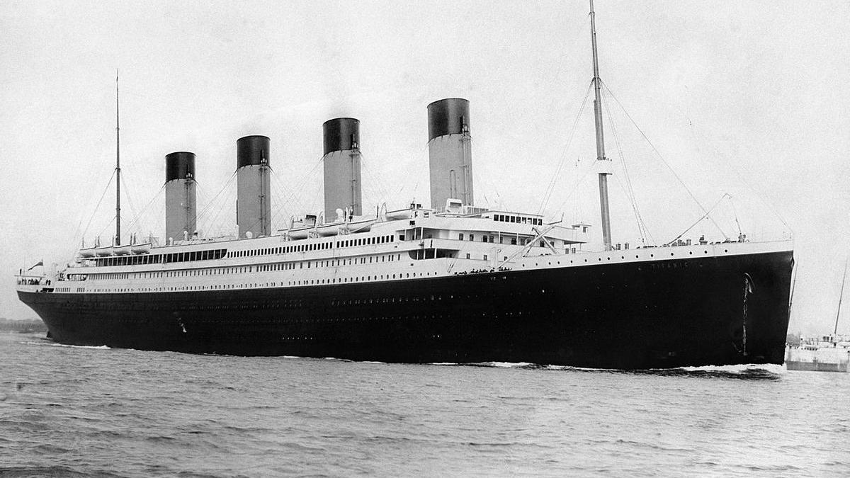 El Titanic zarpando de Southampton el 10 de abril de 1912.