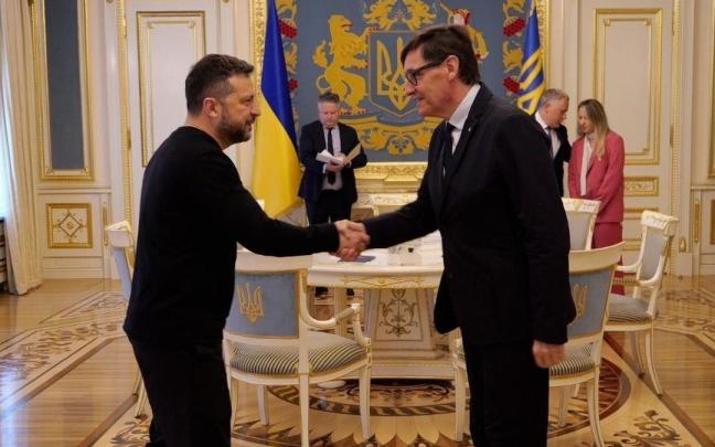El presidente de Ucrania, Volodímir Zelenski, y el presidente de la Generalitat, Salvador Illa, en Kiev