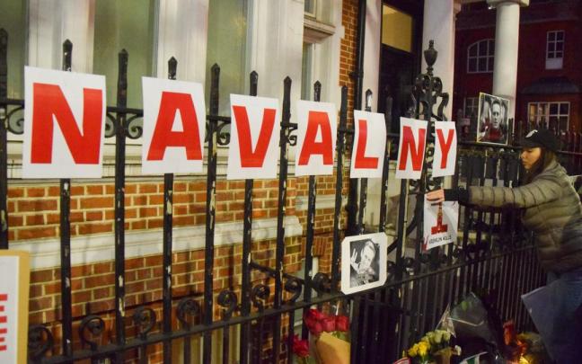 Seguidores de Navalni desafían al Kremlin y muestran su apoyo al líder opositor en Rusia