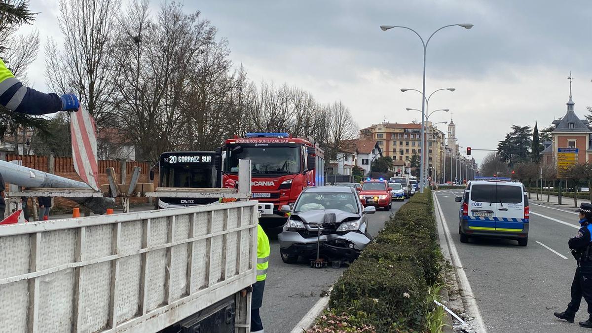Imagen del vehículo accidentado en Baja Navarra.
