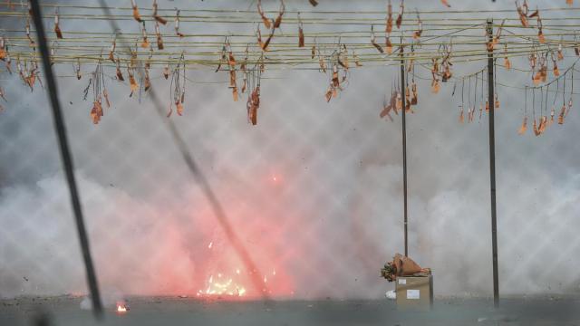 Mascletà de las Fallas en la plaza del Ayuntamiento.