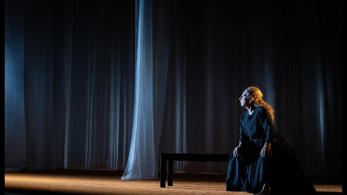 Lolita Flores es Poncia