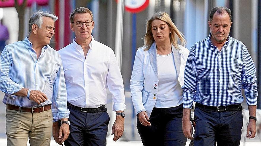 Javier De Andrés, Alberto Núñez Feijóo, Ana Salazar y Carlos Iturgaiz, ayer en Gasteiz.