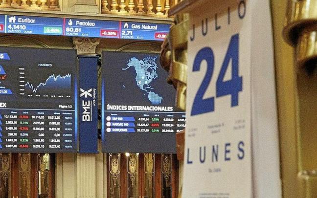Los resultados electorales no afectaron al Ibex, que apenas bajó un 0,29%. | FOTO: E. P.