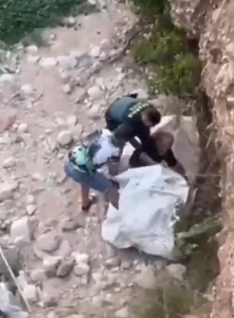 La víctima de 67 años fue localizada en el arroyo, a unos 200m del casco urbano.
