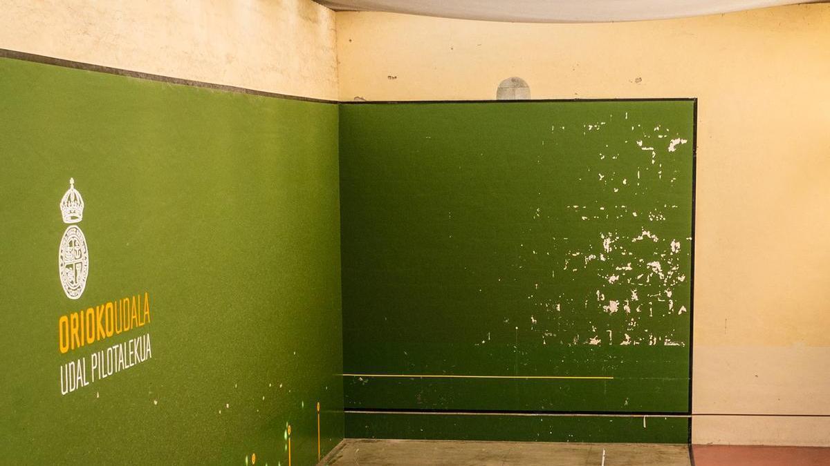 Frontón municipal de Orio, que pronto será derribado.