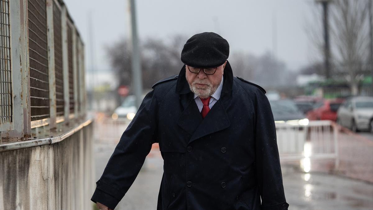 El comisario jubilado José Manuel Villarejo a su llegada a la Audiencia Nacional.