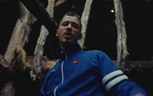 Imagen del videoclip de 'Xirimiri'