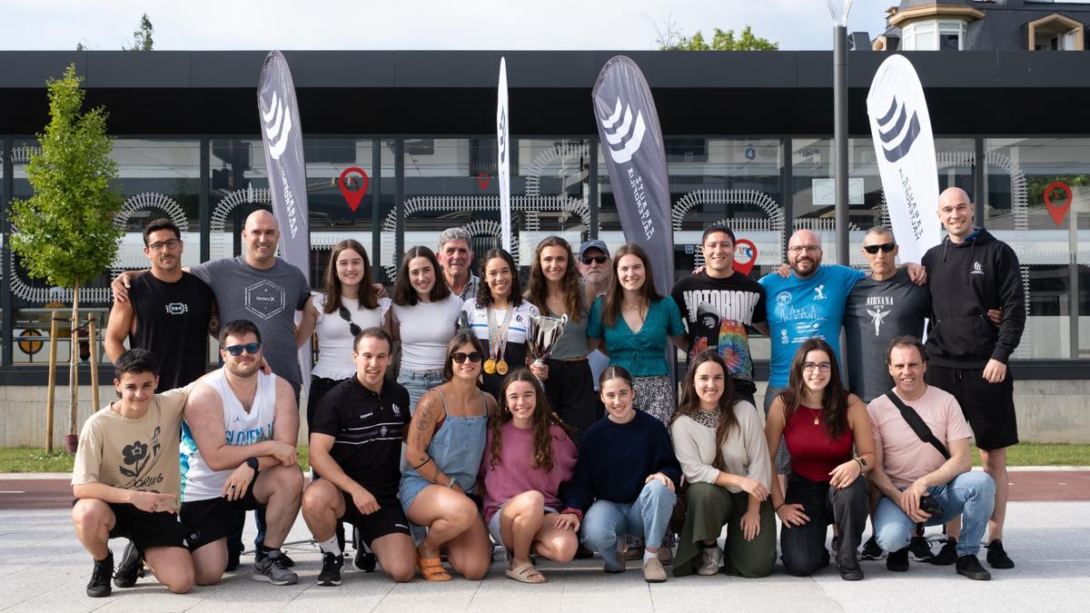 Recibimiento a Malen Monasterio a la vuelta de Zaragoza.