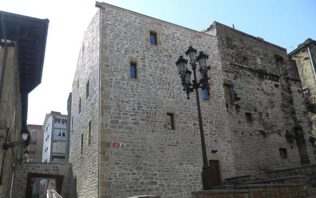 Torre de Torrekua, en el casco antiguo.
