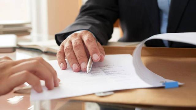 Cómo cobrar el paro si has pedido una excedencia o has dimitido, según un abogado laboralista