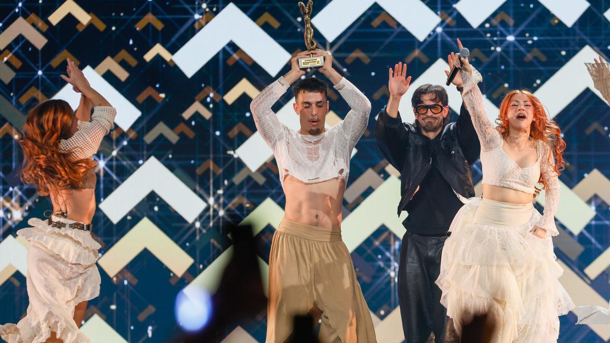 Tony Grox y LUCYCALYS.