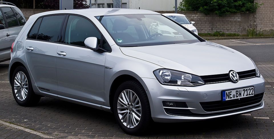 Un Volkswagen Golf de hace una década.
