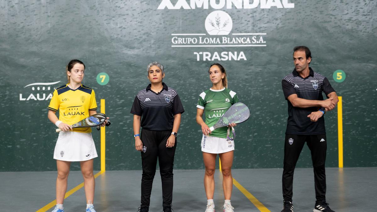 Euskal Selekzioa (Nagore Martín) supera a España (Maider Ardanaz) en el debut en el Campeonato del Mundo de pelota vasca en Buenos Aires.