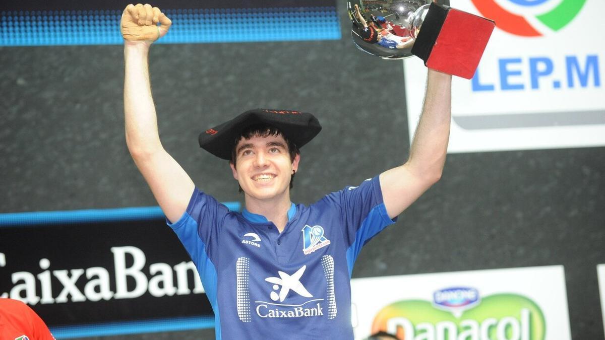 Iker Irribarria se proclamó campeón del Manomanista con 19 años en 2016.