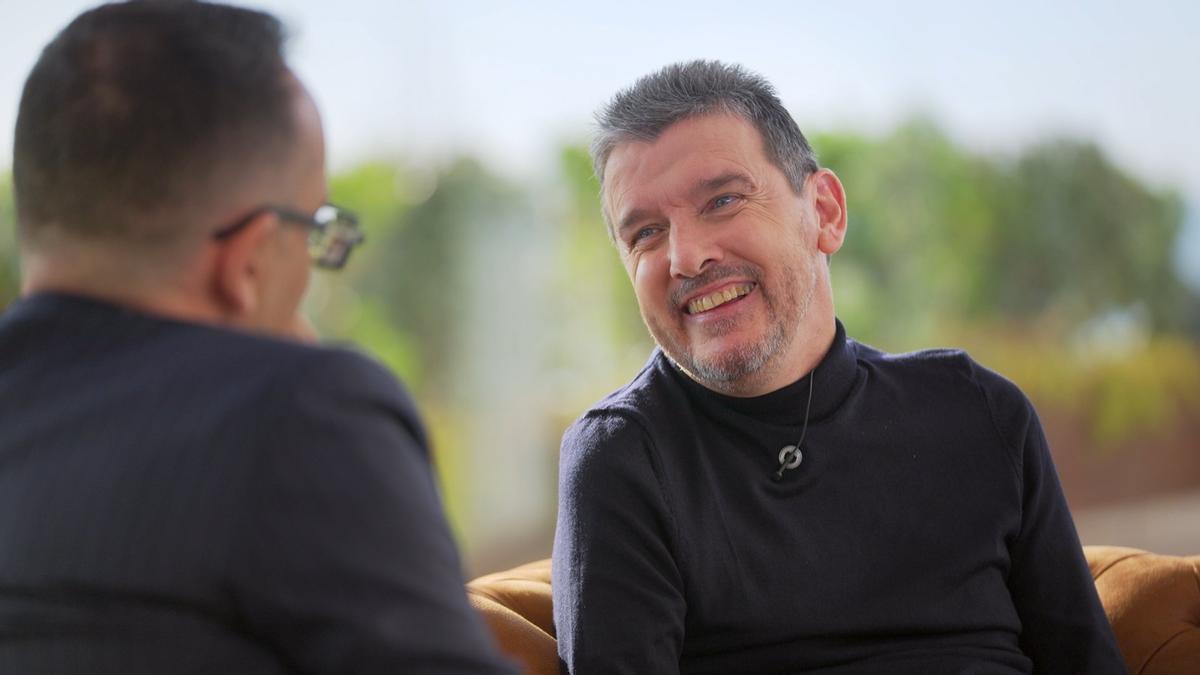 Juan Carlos Unzué, sonriente en la entrevista con Risto Mejide.