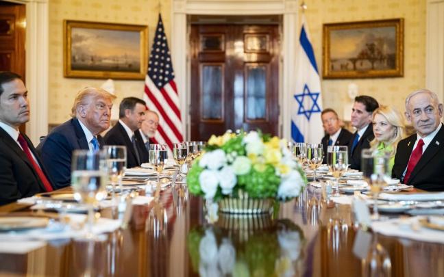 Donald Trump y Benjamin Netanyahu durante su cena en la Casa Blanca / EFE Donald Trump y Benjamin Netanyahu durante su cena en la Casa Blanca