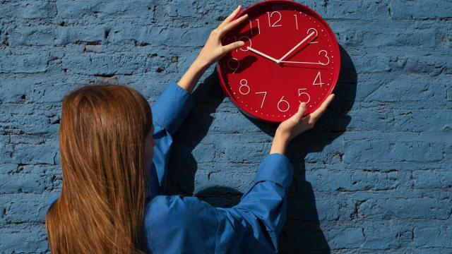 El cambio de hora se realiza con el objetivo de aprovechar las horas de luz para contribuir con el ahorro energético.