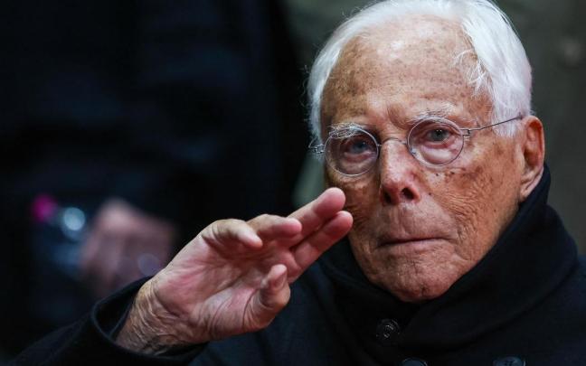 Giorgo Armani ha fallecido a los 91 años.
