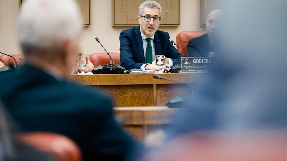 El ministro de Hacienda e una comparecencia en el Congreso de los Diputados