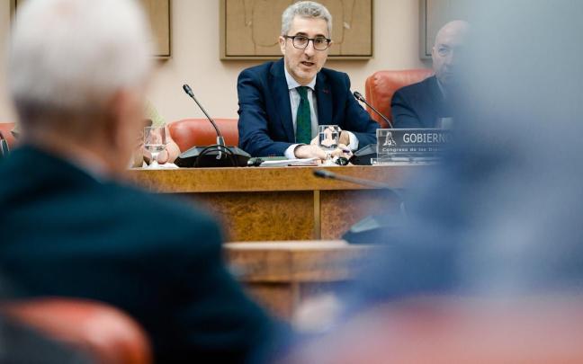 El ministro de Hacienda e una comparecencia en el Congreso de los Diputados