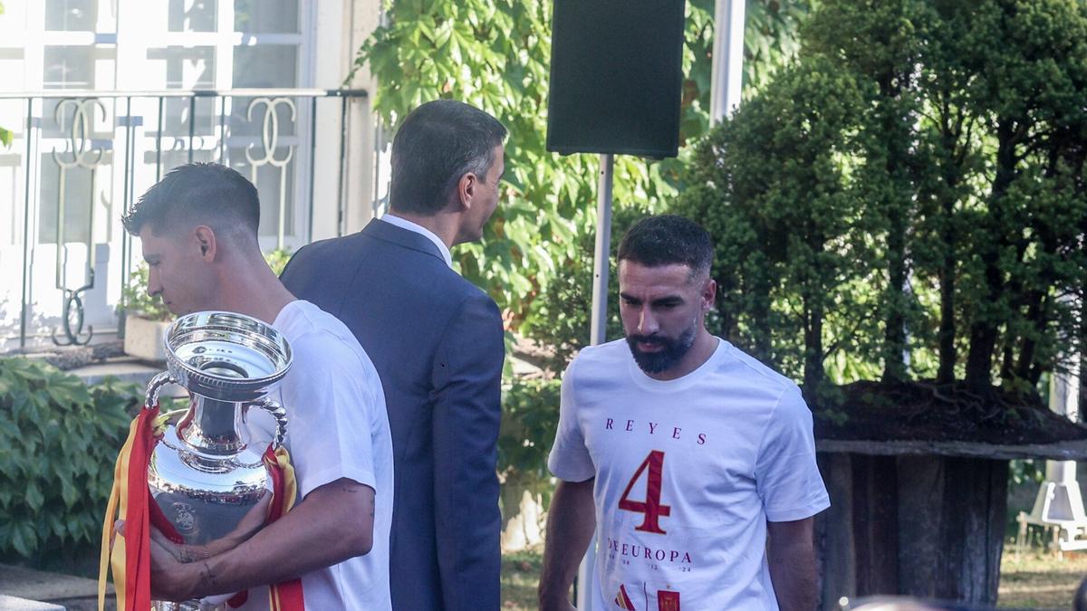 Dani Carvajal hace un desplante a Pedro Sánchez / Ricardo Rubio Dani Carvajal hace un desplante a Pedro Sánchez