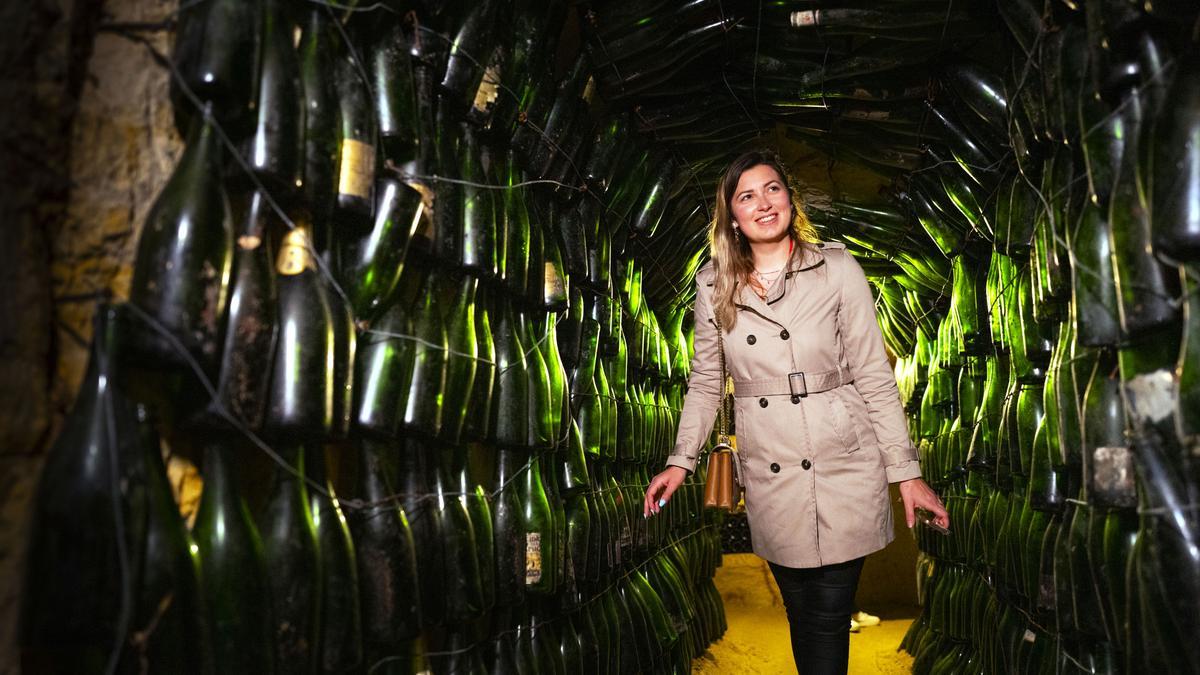 Domaine Lelais, una bodega excavada en roca y bajo tierra.