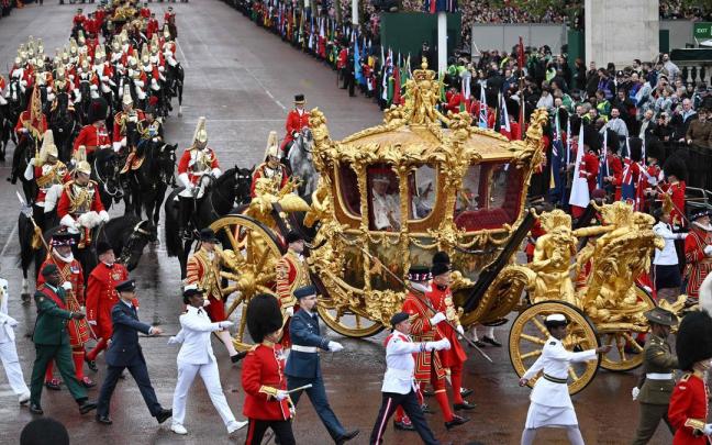 La coronación de Carlos III en las calles de Londres La coronación de Carlos III en las calles de Londres