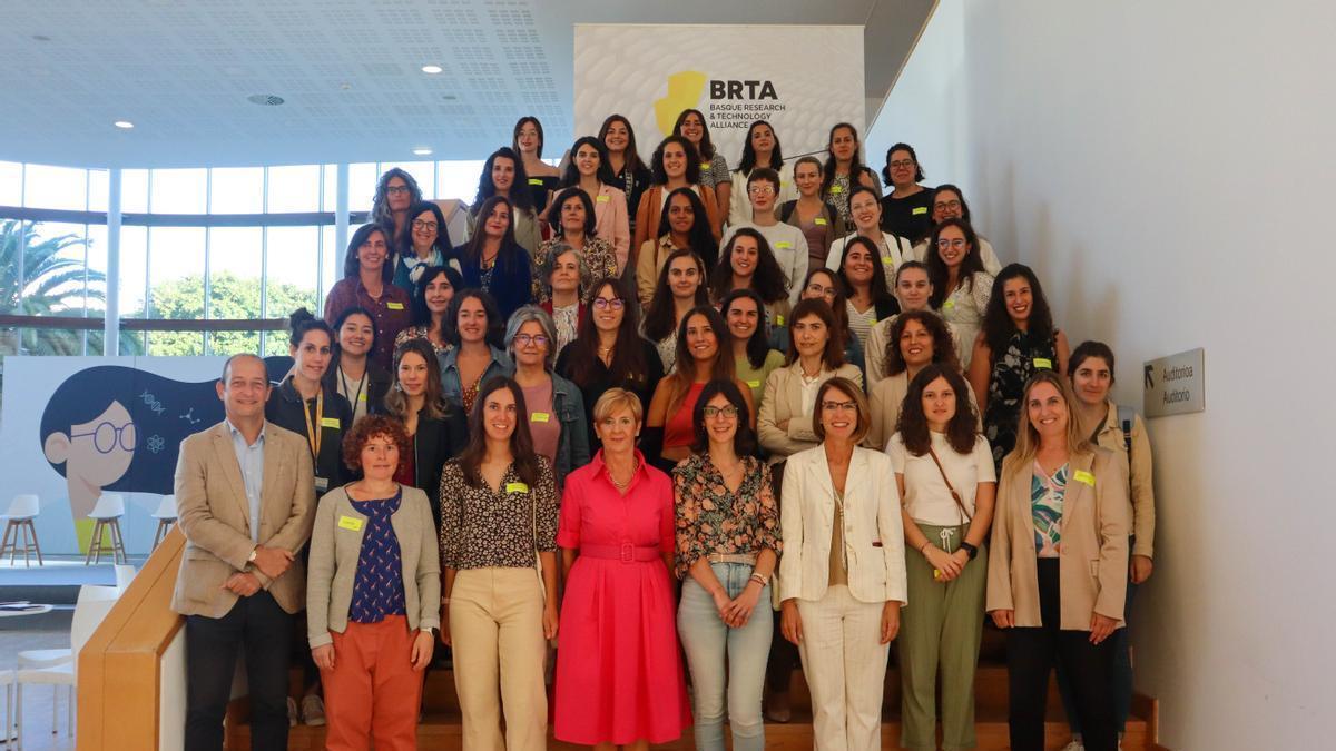 Asistentes al primer encuentro de mujeres investigadoras organizado por Basque Rersearch & Technology Alliance, una alianza de 17 centros tecnológicos y centros de investigación.