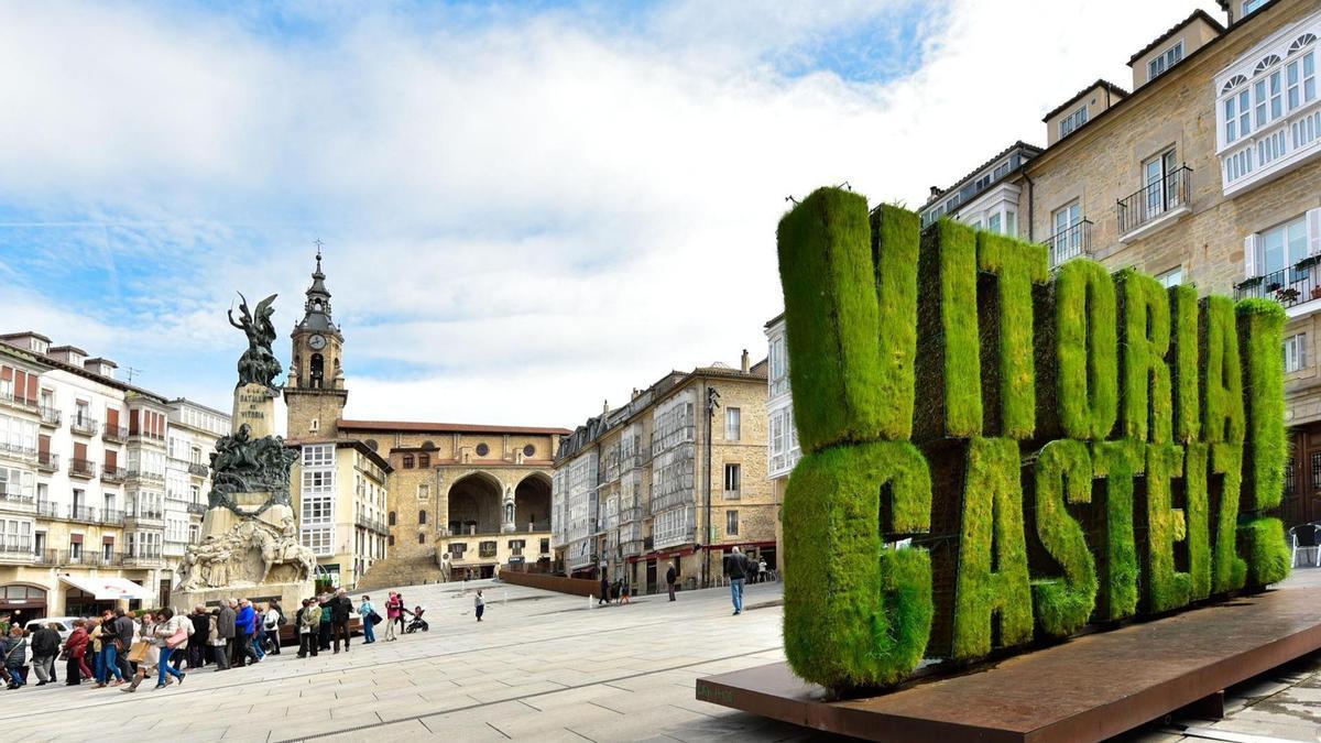 Vista de la Plaza de la Virgen Blanca de Vitoria