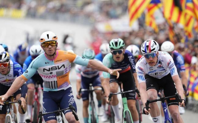 Gilmore, del NSN, vence la etapa final de la Volta.