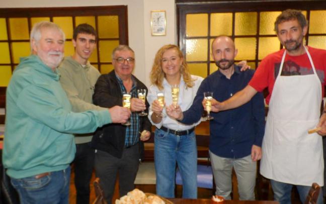 Un brindis por los 50 años de recorrido de Amaika Gazte.