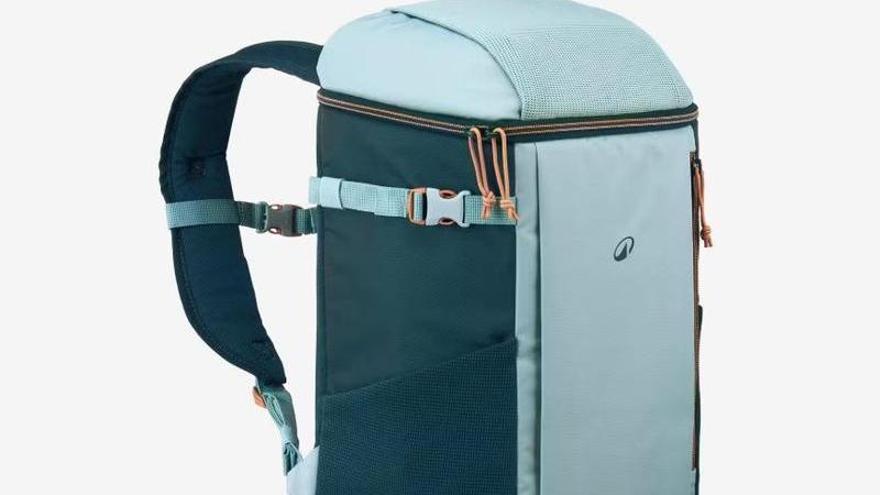 Imagen de la mochila nevera de 20 litros Quechua Ice Compact 100 de Decathlon