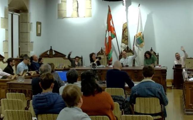 Foto de la sesión plenaria celebrada el pasado jueves en el Ayuntamiento de Hondarribia.