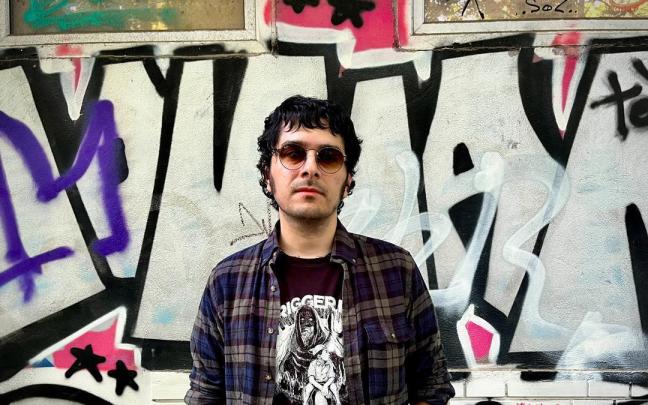 ChrEl miembro del grupo Lukiek rastrea la escena subterránea musical de Bizkaia desde 2021 con su propio sello discográfico.