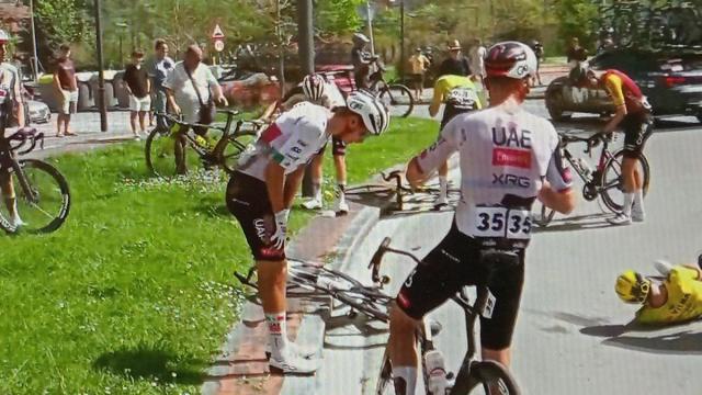 Isaac del Toro, tras la caída.