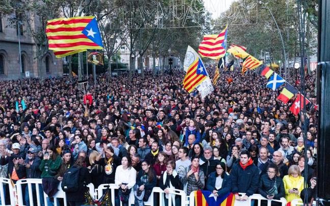 Imagen de archivo de una concentración convocada por Tsunami Democràtic. Imagen de archivo de una concentración convocada por Tsunami Democràtic.