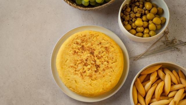 Tortilla de patatas en una foto de archivo