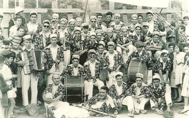 Una de las primeras fotos de la agrupación, en 1956.