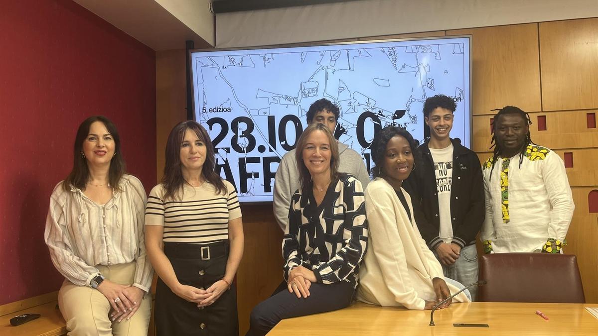 Afrikaldiaren bosgarren edizioak 12 film eskainiko ditu Gasteizen.