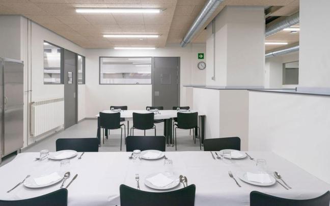 Gasteizko Udalak 427.300 euroan lizitatuko du Bidelan jantoki sozialaren datozen bi urteetarako kudeaketa.