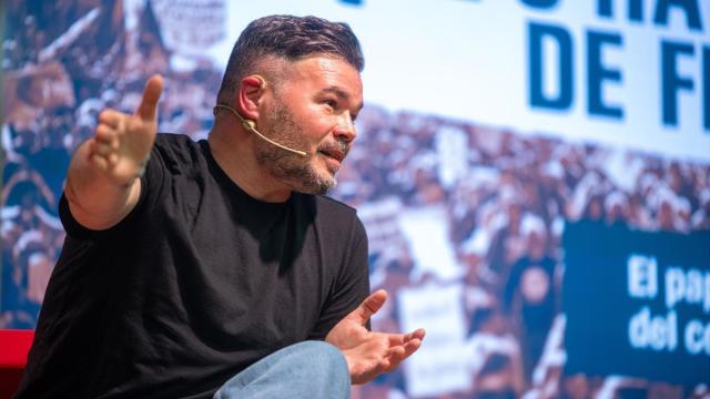 El portavoz de ERC en el Congreso, Gabriel Rufián, durante el diálogo 'Què s'ha de fer?', 9 de abril de 2026.