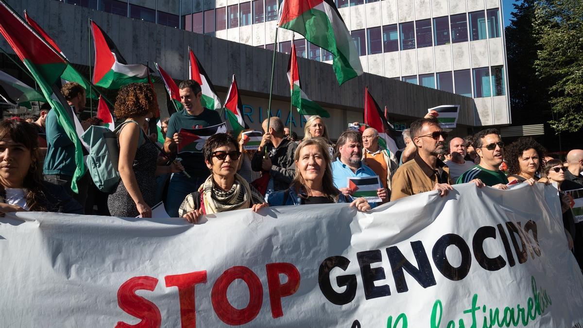 Los sindicatos se echan a la calle para parar "el genocidio palestino" y llaman a la movilización.