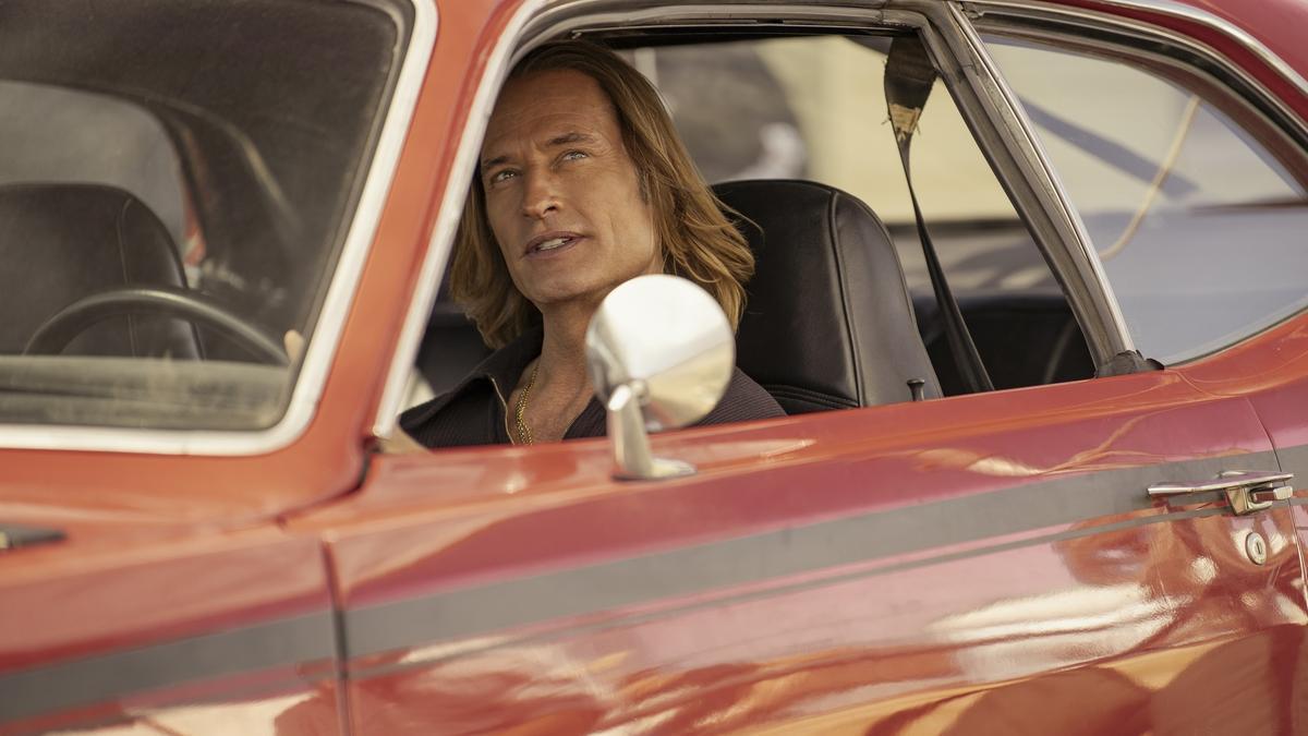 El actor Josh Holloway en una escena de la serie ‘Duster’.