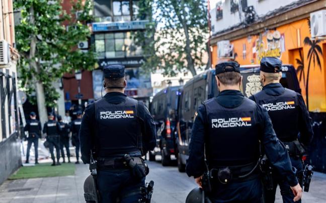 Varios agentes de la Policía Nacional.