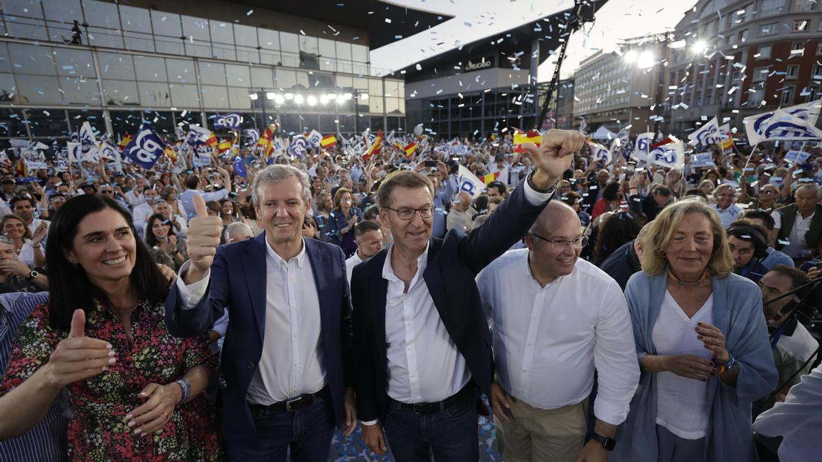 Acto de cierre de campaña de Feijóo en A Coruña